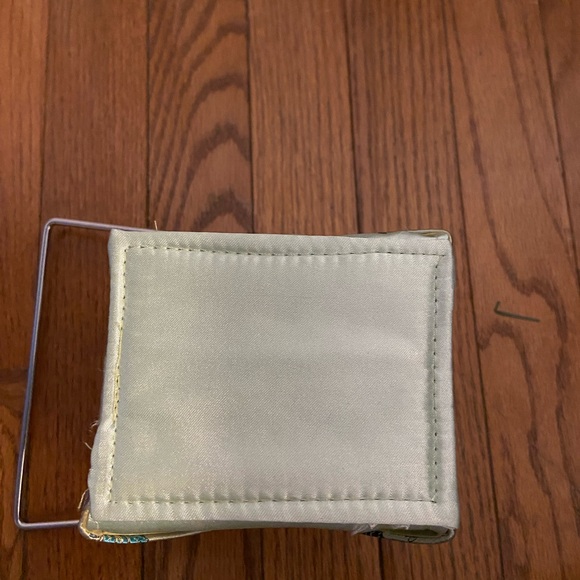 Unique, “To-Go” Container Purse, Mirror on Flap - Picture 6 of 9